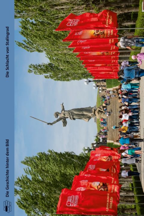 Buchcover "Die Schlacht von Stalingrad" von Manuel Schwartz. Das Cover zeigt die Mutter-Heimat-Statue auf dem Mamajew-Hügel in Wolgograd.