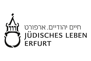 Schwarz-weißes Logo mit einem abstrakten Turm und einem Text in Hebräisch und Deutsch mit der Aufschrift "Jüdisches Leben Erfurt".